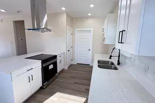 2615 Creekview Dr, Granbury, TX 76048 - Photo 3