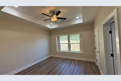 2615 Creekview Drive, Granbury, TX 76048 - Photo 9