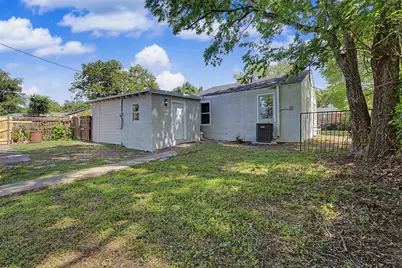 1000 Schieffer Avenue, Fort Worth, TX 76110 - Photo 15