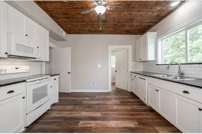 680 E Winningkoff Road E, Lucas, TX 75002 - Photo 9