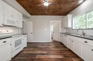680 E Winningkoff Road E, Lucas, TX 75002 - Photo 9