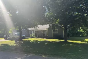 203 E Dallas St, Hutchins, TX 75141 - Photo 1
