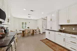1901 Bentwood Ct, Grapevine, TX 76051 - Photo 15