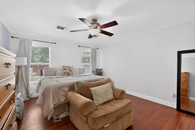 1901 Bentwood Court, Grapevine, TX 76051 - Photo 19