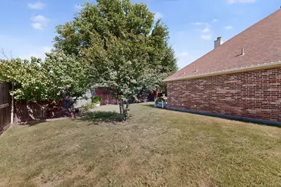 1901 Bentwood Court, Grapevine, TX 76051 - Photo 39