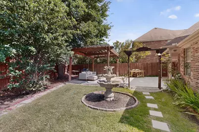 1901 Bentwood Court, Grapevine, TX 76051 - Photo 37