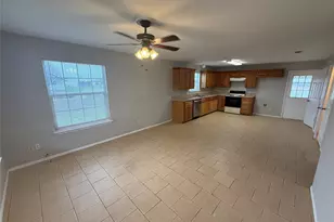209 Blue Bell Ct, Weatherford, TX 76088 - Photo 3