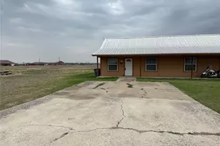 209 Blue Bell Ct, Weatherford, TX 76088 - Photo 13