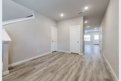 324 Nima Lane, Lewisville, TX 75057 - Photo 3