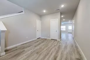 324 Nima Ln, Lewisville, TX 75057 - Photo 3