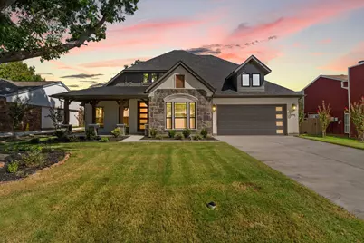 819 Beverly Drive, Grapevine, TX 76051 - Photo 1