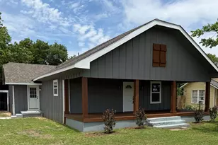 206 W 8th St, Venus, TX 76084 - Photo 1