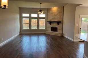 609 Red Maple Rd, Waxahachie, TX 75165 - Photo 3