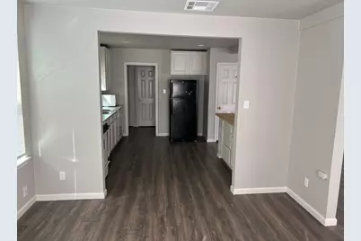 500 W Parkway Street #2, Denton, TX 76201 - Photo 7