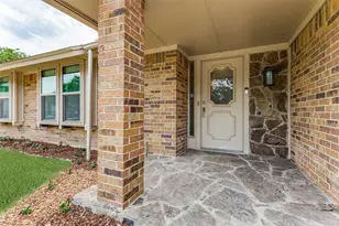 3305 Wayland Dr, Fort Worth, TX 76133 - Photo 3
