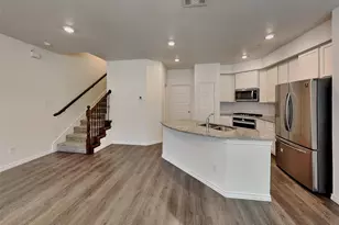 2431 Klamath Dr, Lewisville, TX 75056 - Photo 5