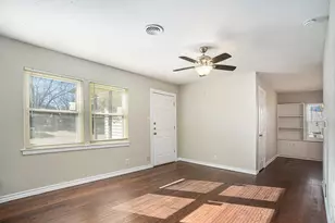 2009 Cloverdale St, Arlington, TX 76010 - Photo 5
