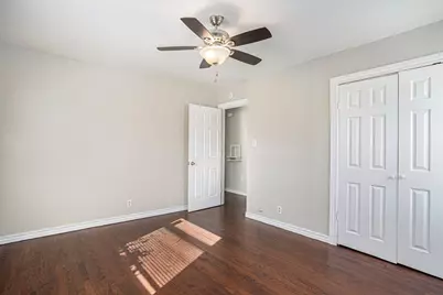 2009 Cloverdale Street, Arlington, TX 76010 - Photo 15