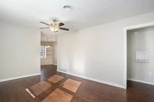 2009 Cloverdale St, Arlington, TX 76010 - Photo 7