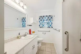 801 Brownstone St, Euless, TX 76039 - Photo 15