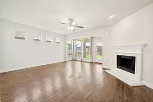 401 Palamedes St, Lewisville, TX 75056 - Photo 13