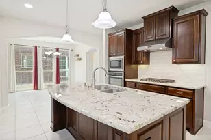 401 Palamedes St, Lewisville, TX 75056 - Photo 11