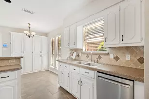177 Simmons Dr, Coppell, TX 75019 - Photo 7