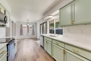 1656 Glenhill Ln, Lewisville, TX 75077 - Photo 11