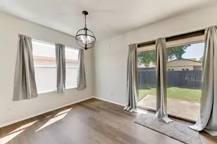 1656 Glenhill Ln, Lewisville, TX 75077 - Photo 9