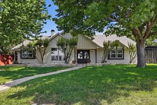 2625 Ramblewood Dr, Carrollton, TX 75006 - Photo 5