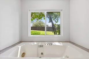 2625 Ramblewood Dr, Carrollton, TX 75006 - Photo 27