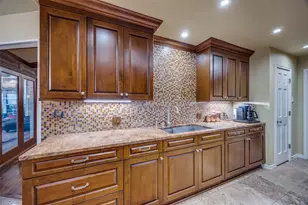 10626 Cox Ln, Dallas, TX 75229 - Photo 11