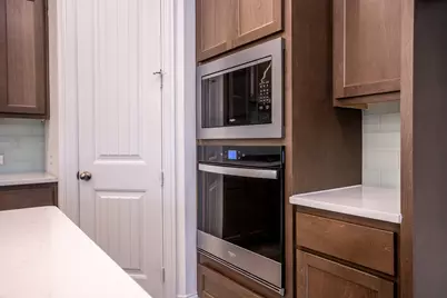 8101 Meadow Valley Drive, McKinney, TX 75071 - Photo 9