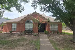 1301 Woodthorpe Dr, Mesquite, TX 75181 - Photo 1