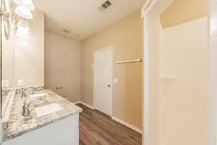 1301 Woodthorpe Dr, Mesquite, TX 75181 - Photo 9