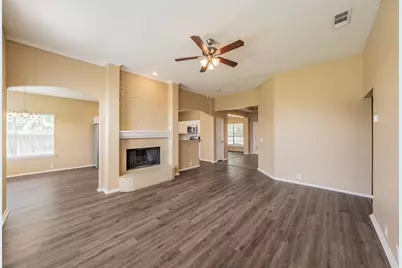 1301 Woodthorpe Drive, Mesquite, TX 75181 - Photo 3
