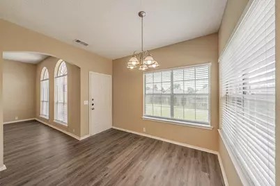 1301 Woodthorpe Drive, Mesquite, TX 75181 - Photo 7