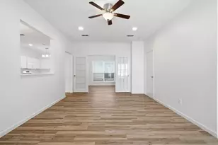916 Savage Dr, Denton, TX 76207 - Photo 3