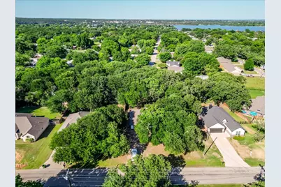 1416 Cheyenne Trail, Granbury, TX 76048 - Photo 25