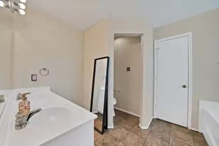 1631 Mt Zion Dr, Arlington, TX 76018 - Photo 17