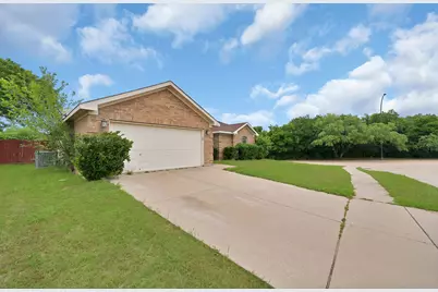 1631 Mt Zion Drive, Arlington, TX 76018 - Photo 3