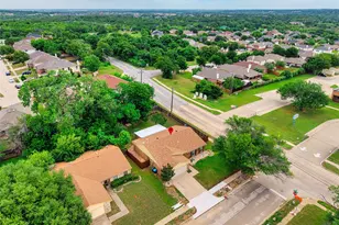 7949 Bermejo Rd, Fort Worth, TX 76112 - Photo 29