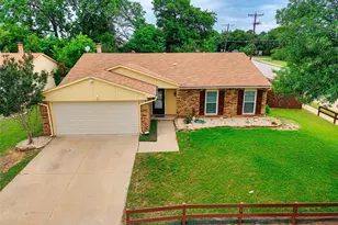 7949 Bermejo Rd, Fort Worth, TX 76112 - Photo 25