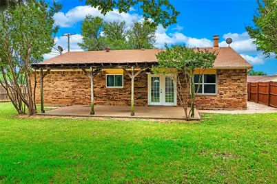 7949 Bermejo Road, Fort Worth, TX 76112 - Photo 21