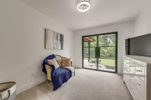 11231 McCree Rd, Dallas, TX 75238 - Photo 21
