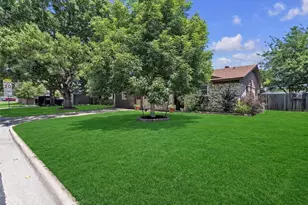 453 Irene St, Burleson, TX 76028 - Photo 3