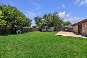 453 Irene St, Burleson, TX 76028 - Photo 31