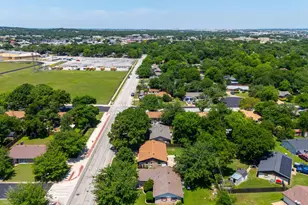 453 Irene St, Burleson, TX 76028 - Photo 35