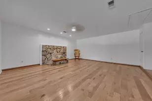 453 Irene St, Burleson, TX 76028 - Photo 25