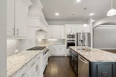 2521 Damsel Bella Boulevard, Lewisville, TX 75056 - Photo 11